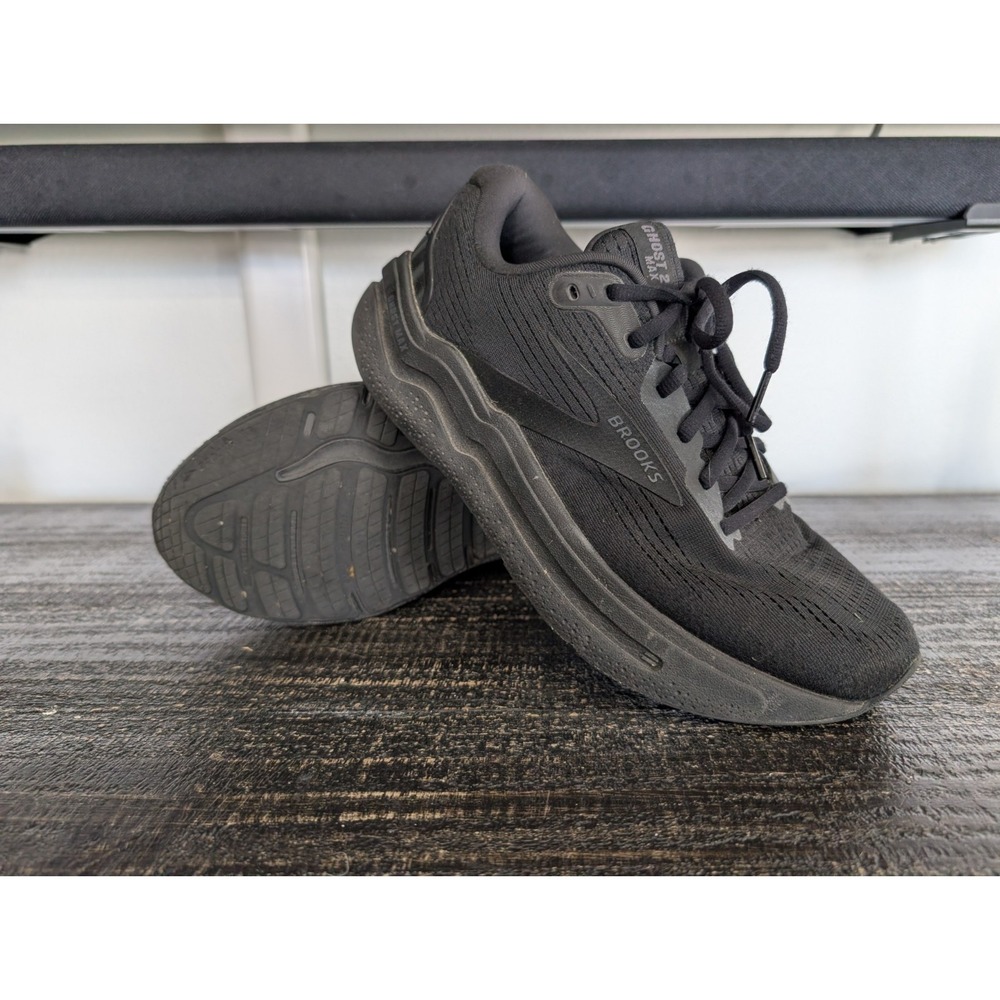 Brooks Ghost Max 2 Womens Size 10D Triple Black Athletic Running Shoes Sneakers
